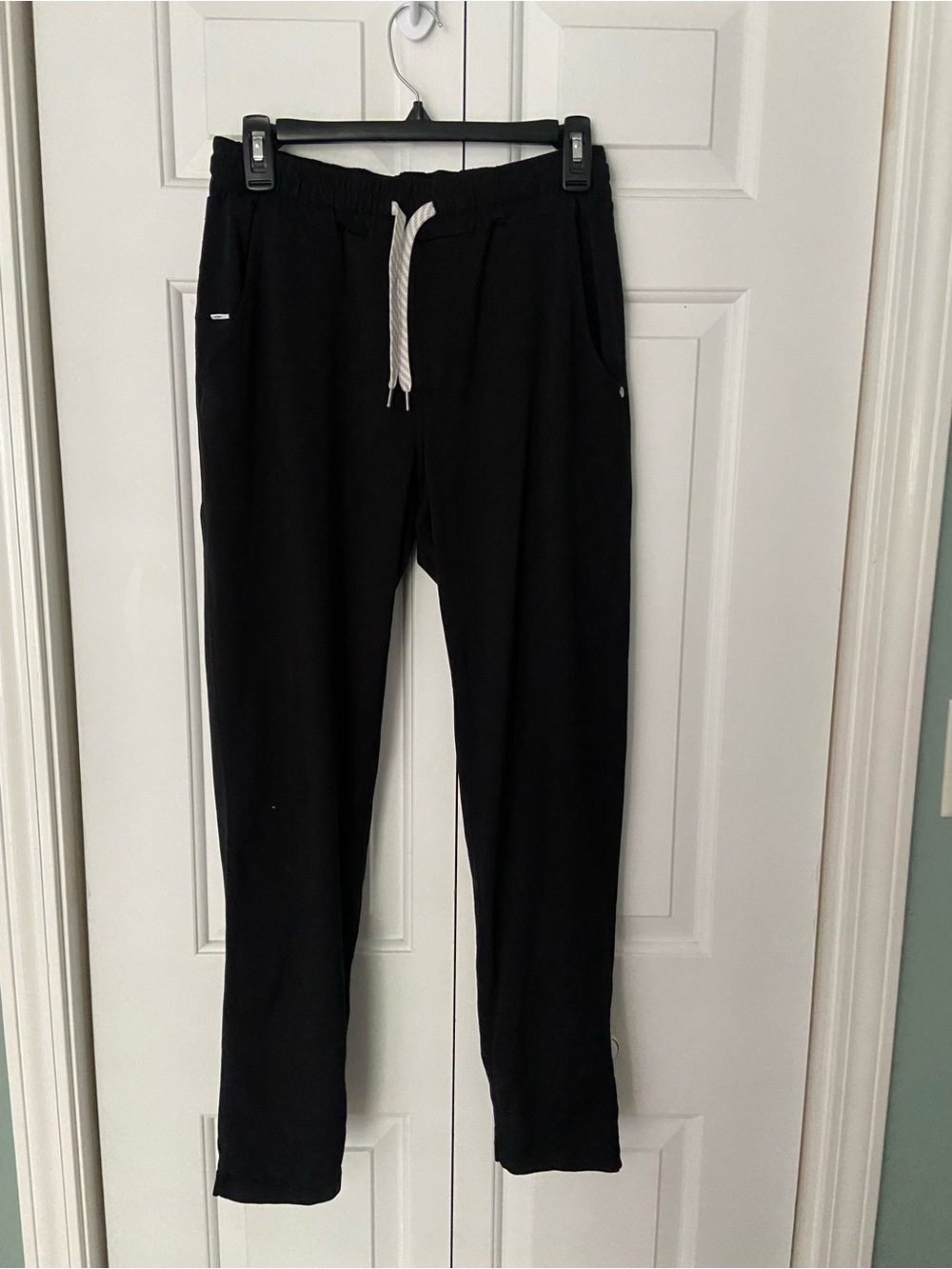 men’s vuori small straight leg joggers